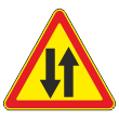 Дорожный знак 1.21 «Двустороннее движение» (временный) (металл 0,8 мм, I типоразмер: сторона 700 мм, С/О пленка: тип А коммерческая)